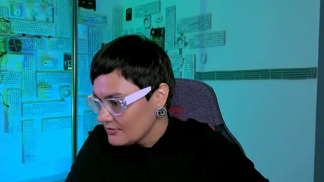 Snapshot of LauraDavidsons chatting on 09/28/25, 04:03 LauraDavidsons online show from 09/28/25, 04:03
