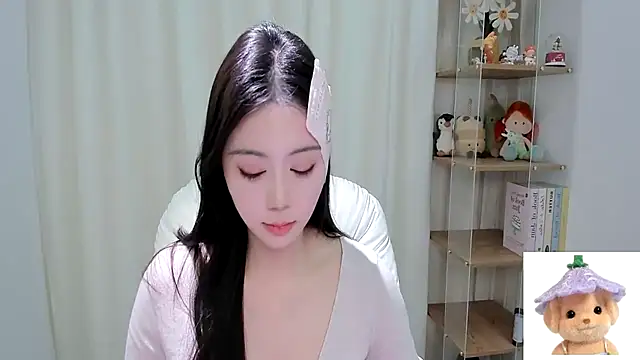 Nia-daozhu111 online show from 02/10/26, 07:07