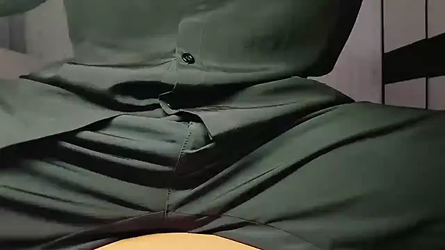 Dancer03 online show from 10/16/25, 03:31