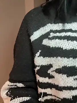 YourLittleDevil online show from 12/21/25, 01:46