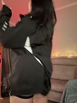 YourLittleDevil online show from 03/28/26, 05:19