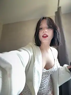 YourLittleDevil online show from 05/22/26, 06:33