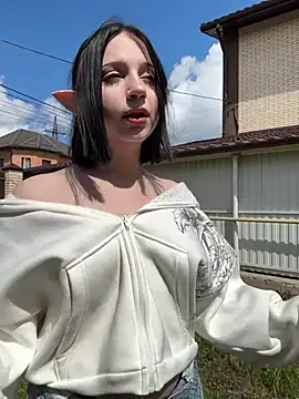 YourLittleDevil online show from 05/29/26, 07:03