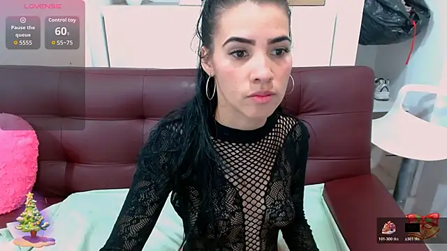 Snapshot of vanesa19_ chatting on 11/29/25, 04:18 vanesa19 online show from 11/29/25, 04:18