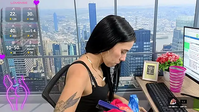 Snapshot of vanesa19_ chatting on 09/10/25, 12:59 vanesa19 online show from 09/10/25, 12:59