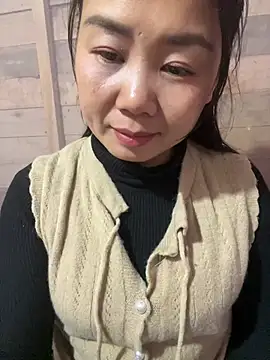 Snapshot of Binjt chatting on 02/01/26, 10:02 Binjt online show from 02/01/26, 10:02