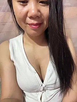 Snapshot of Binjt chatting on 02/25/26, 11:15 Binjt online show from 02/25/26, 11:15