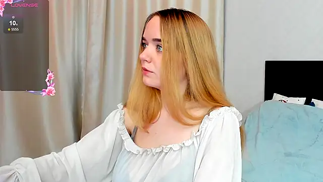 JanetShy online show from 09/24/25, 12:22