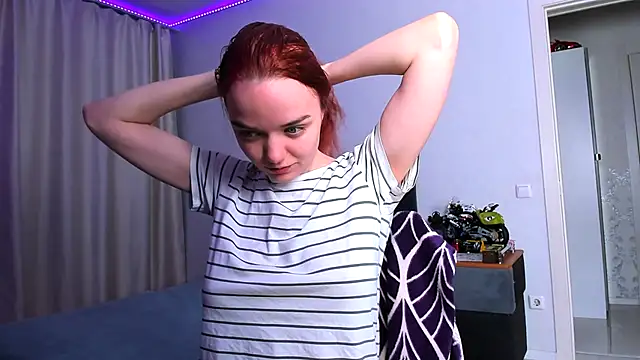 JanetShy online show from 10/22/25, 07:08