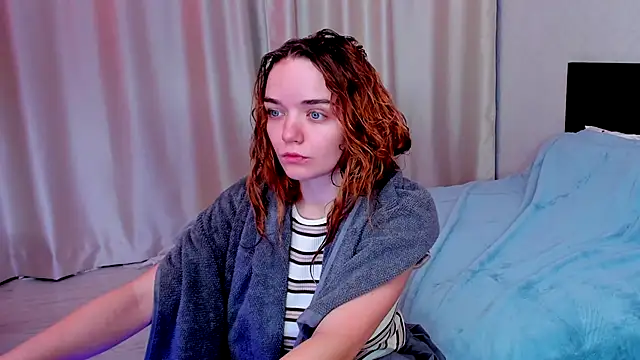 JanetShy online show from 09/22/25, 07:03