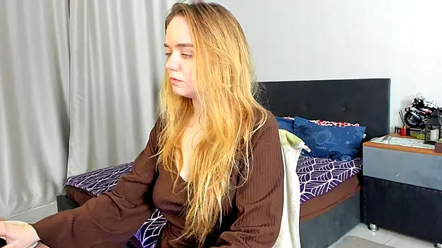 JanetShy online show from 09/15/25, 07:09