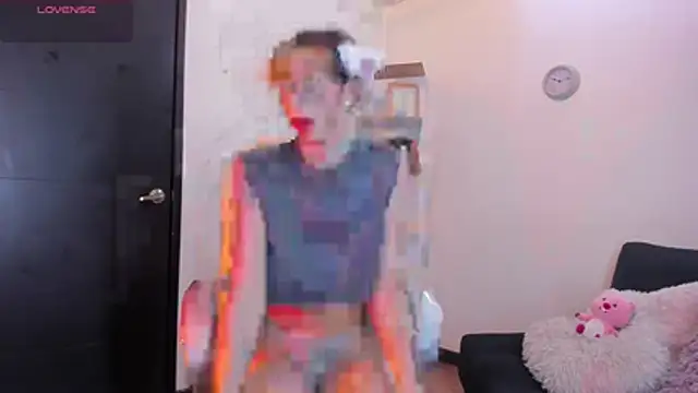 Snapshot of Angeel_of_lust chatting on 11/26/25, 04:45 Angeel of lust online show from 11/26/25, 04:45