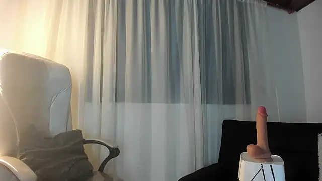 Snapshot of Angeel_of_lust chatting on 10/04/25, 04:25 Angeel of lust online show from 10/04/25, 04:25