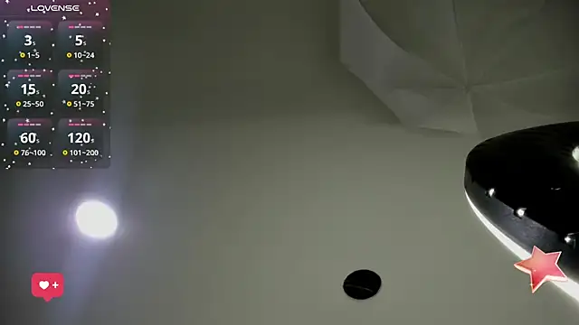 Emilywillis8 online show from 09/27/25, 12:44