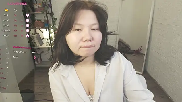 Snapshot of Moana_light chatting on 10/14/25, 02:23 Moana light online show from 10/14/25, 02:23