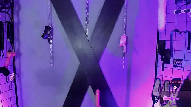 Snapshot of MissKara_Ariana_bdsm chatting on 12/05/25, 10:58 MissKara Ariana bdsm online show from 12/05/25, 10:58