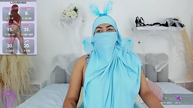 Snapshot of Kadira_ chatting on 10/17/25, 11:45 Kadira online show from 10/17/25, 11:45