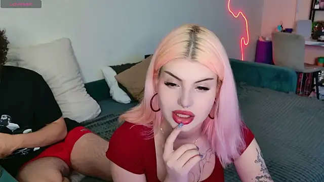 Alice18James online show from 09/18/25, 01:47