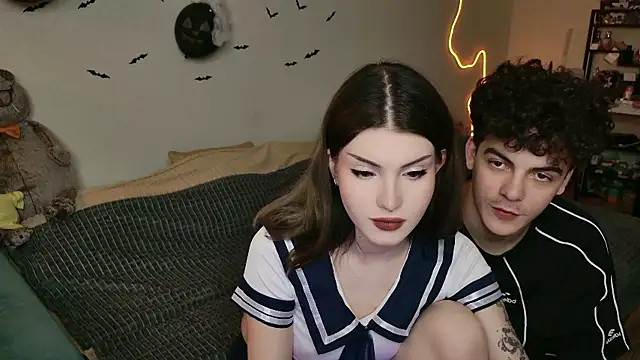 Alice18James online show from 10/18/25, 07:05