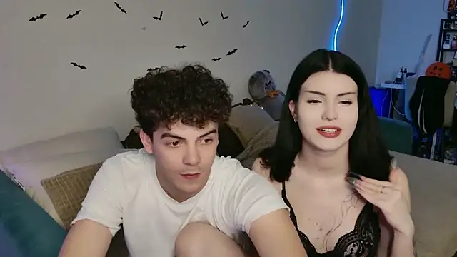 Alice18James online show from 10/28/25, 12:00