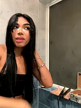 VeronicaSaenzx online show from 11/06/25, 11:20