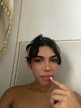 VeronicaSaenzx online show from 11/10/25, 08:47