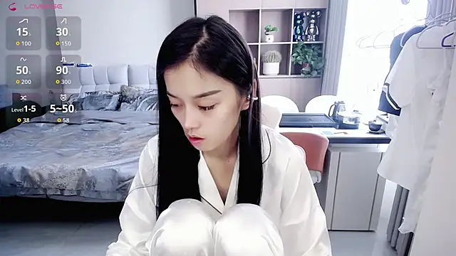 Xiao-zuzongl online show from 10/02/25, 04:16