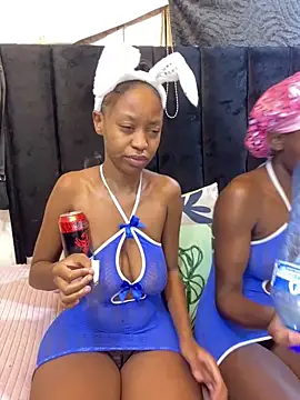 SexyPetitex25 online show from 03/14/26, 08:48