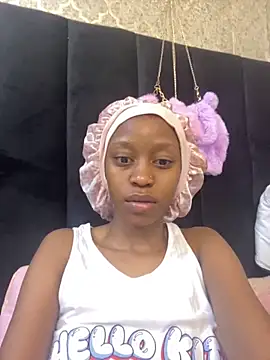 SexyPetitex25 online show from 11/21/25, 07:46