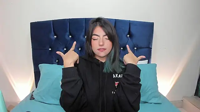 Snapshot of sammy_bunny1 chatting on 09/19/25, 04:16 sammy bunny1 online show from 09/19/25, 04:16