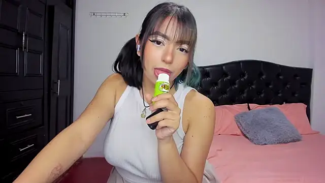 Snapshot of sammy_bunny1 chatting on 10/12/25, 03:41 sammy bunny1 online show from 10/12/25, 03:41