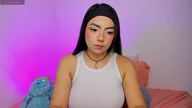 Snapshot of sammy_bunny1 chatting on 11/30/25, 05:08 sammy bunny1 online show from 11/30/25, 05:08