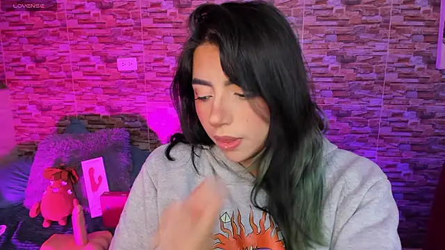 Snapshot of sammy_bunny1 chatting on 02/18/26, 04:21 sammy bunny1 online show from 02/18/26, 04:21