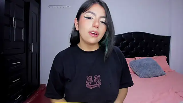 Snapshot of sammy_bunny1 chatting on 10/16/25, 02:58 sammy bunny1 online show from 10/16/25, 02:58