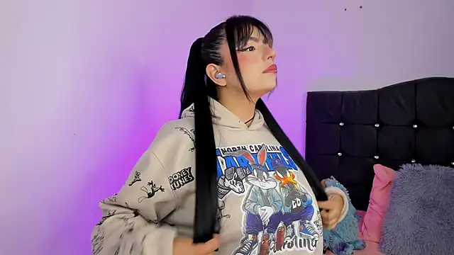 Snapshot of sammy_bunny1 chatting on 11/28/25, 02:56 sammy bunny1 online show from 11/28/25, 02:56