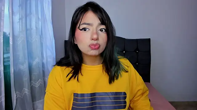 Snapshot of sammy_bunny1 chatting on 10/30/25, 10:17 sammy bunny1 online show from 10/30/25, 10:17