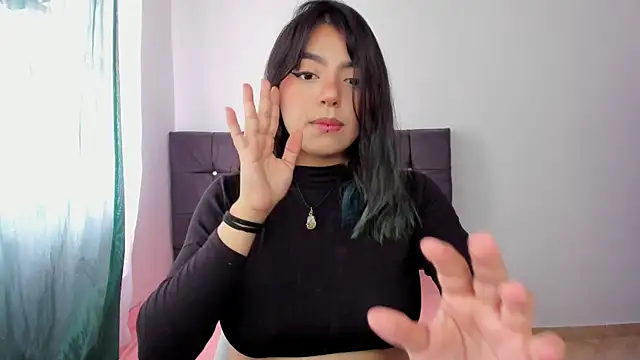 Snapshot of sammy_bunny1 chatting on 10/28/25, 04:28 sammy bunny1 online show from 10/28/25, 04:28