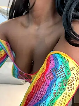 Snapshot of emily_browne chatting on 11/10/25, 07:30 emily browne online show from 11/10/25, 07:30