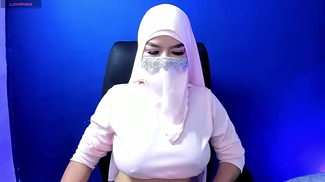 Snapshot of Amal_Bakir chatting on 09/20/25, 06:24 Amal Bakir online show from 09/20/25, 06:24