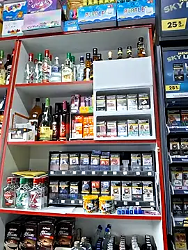 Snapshot of Fluturas2 chatting on 10/31/25, 02:13 Fluturas2 online show from 10/31/25, 02:13