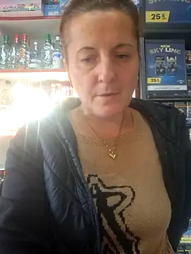 Snapshot of Fluturas2 chatting on 10/16/25, 02:03 Fluturas2 online show from 10/16/25, 02:03