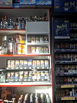 Snapshot of Fluturas2 chatting on 10/13/25, 02:07 Fluturas2 online show from 10/13/25, 02:07