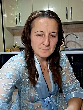 Snapshot of Fluturas2 chatting on 11/07/25, 10:46 Fluturas2 online show from 11/07/25, 10:46