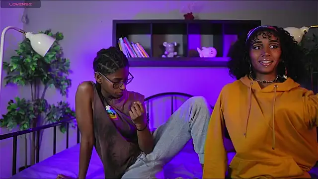 Snapshot of lynx_sun chatting on 02/13/26, 09:04 lynx sun online show from 02/13/26, 09:04