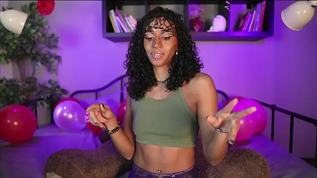 Snapshot of lynx_sun chatting on 02/16/26, 08:40 lynx sun online show from 02/16/26, 08:40