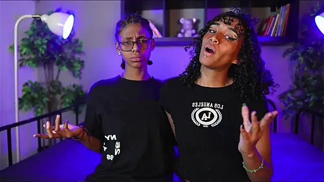 Snapshot of lynx_sun chatting on 02/09/26, 08:51 lynx sun online show from 02/09/26, 08:51