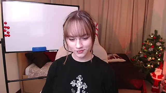 Snapshot of Jamie_Chung chatting on 12/18/25, 05:12 Jamie Chung online show from 12/18/25, 05:12