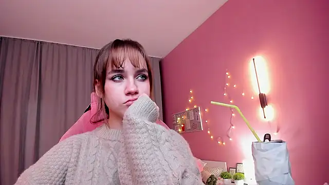 Snapshot of Jamie_Chung chatting on 11/23/25, 01:04 Jamie Chung online show from 11/23/25, 01:04