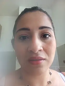 Snapshot of Alisson_Morgann chatting on 09/16/25, 01:45 Alisson Morgann online show from 09/16/25, 01:45