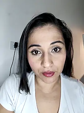 Snapshot of Alisson_Morgann chatting on 09/15/25, 03:29 Alisson Morgann online show from 09/15/25, 03:29